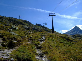 Die Hütte bzw. das Hotel kommt in Sicht