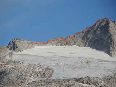 Detmoldergrat mit eingezeichnetem Verlauf des verlängerten Klettersteiges