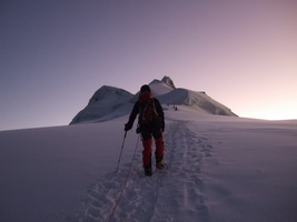 Gipfeltag Vallunaraju 5684 m