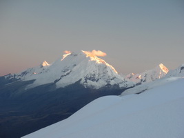 Gipfeltag Vallunaraju 5684 m