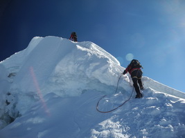 Gipfeltag Vallunaraju 5684 m