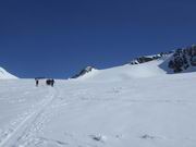 ... im Mittelteil, über den flachen Gletscher