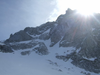 Skibergsteigen auf den Mangart über das Valle della Lavina und die Gipfelrinne