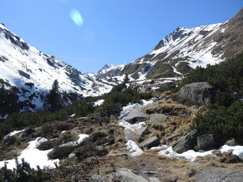 Kurz vor der Alpeiner Alm, langsam kommt der Schnee.