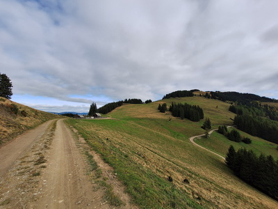 Vorbei an der Hofbauerhütte